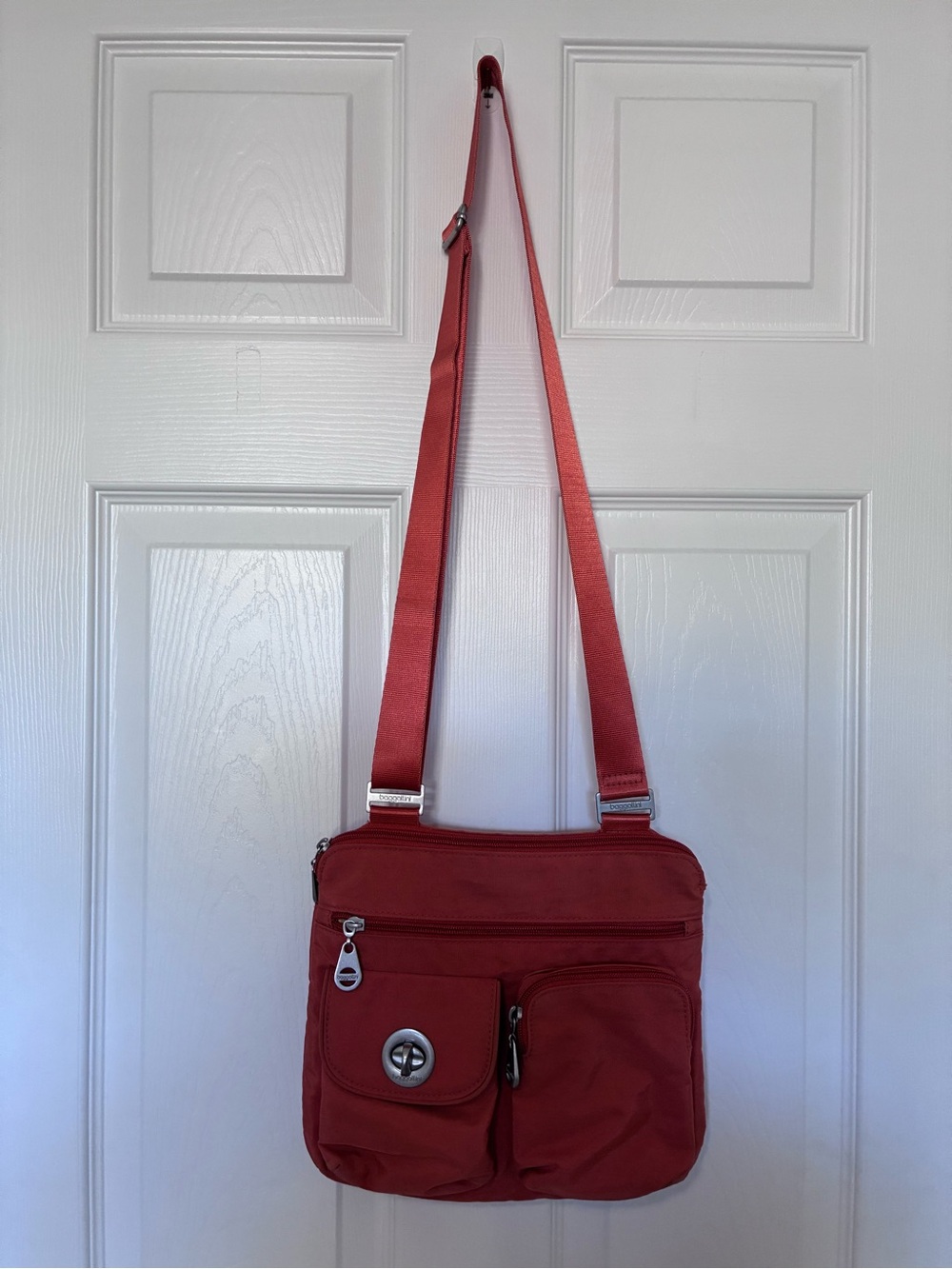 Baggallini Crossbody Adjustable Shoulder Bag Purse Orange 11” x 10”